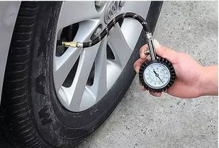 汽车轮胎充多少气