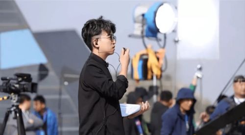 游戏qv攻略 VS 被黑暗吞噬的我游戏攻略