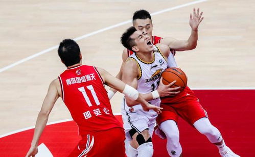 郭艾伦：C罗是个狠人